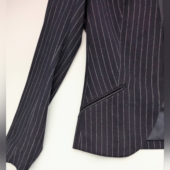 H&M Women's (Size 2) Navy/White Lined Pinstripe Blazer/Jacket - Picture 8 of 15